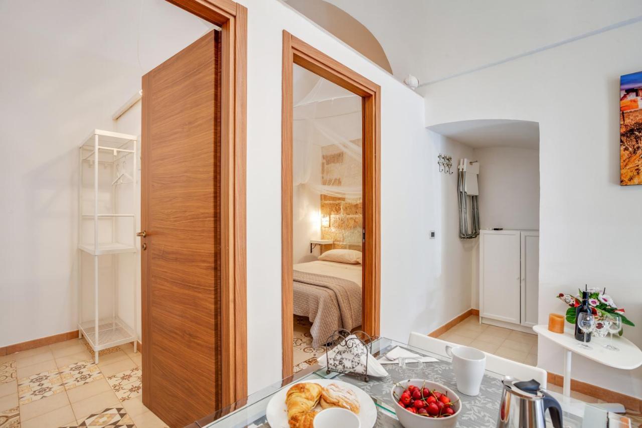 Апартаменти Tiny House 21 Bright Aparment Поліньяно-а-Маре Екстер'єр фото